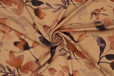 Viskose-Satin mit herbstlichen Blättern 
