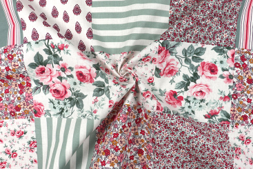Baumwollstoff mit Patchwork in Salbei/Rose 