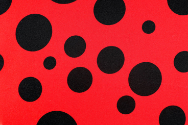 Satin mit Tupfen - Rot/Schwarz 