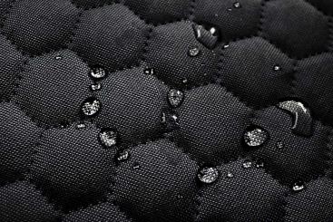 Polyesterstoff - reißfest und wasserabweisend - Waben-Steppung - Schwarz 