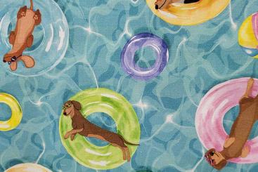 Dekostoff Deluxe - Dackel im Pool 