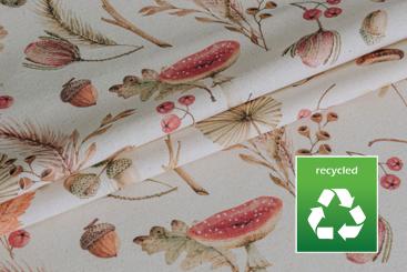 Recycelter Dekostoff mit herbstlichem Motiv 