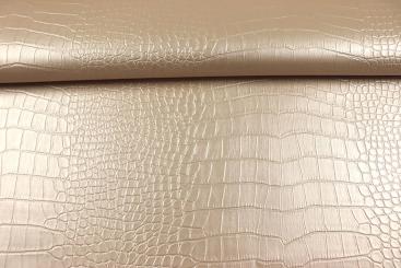 Lederimitat mit glänzender Krokoprägung 