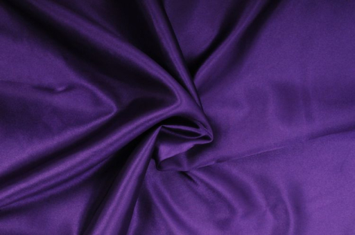 Satin Stoff Dunkellila