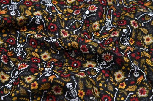 Baumwollstoff - Skelett unter Blumen 