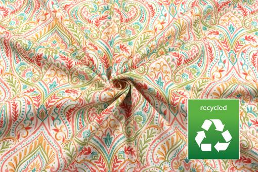 Recycelter Dekostoff mit bunten Ornamenten 