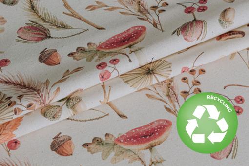 Recycelter Dekostoff mit herbstlichem Motiv 