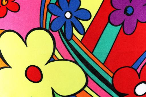 Satin-Stoff mit bunten Flower Power Motiv 