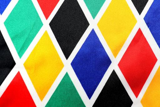 Satin-Stoff mit Harlekin-Rauten 