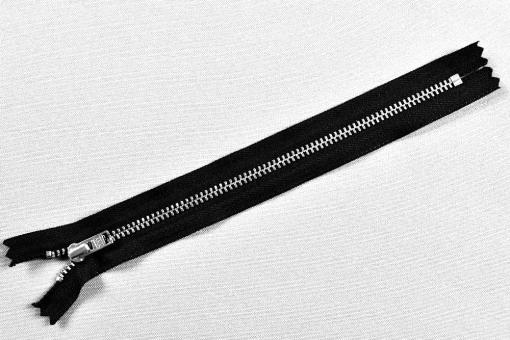 YKK-Metall-Reißverschluss silber - nicht teilbar - 12 cm Schwarz