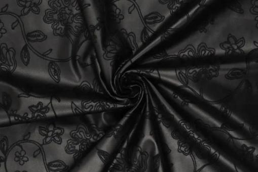 Besticktes Lederimitat mit Rosen 