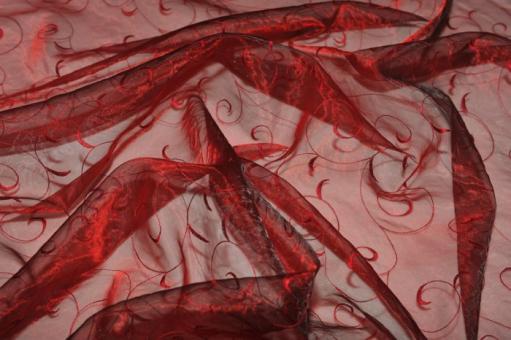 Organza-Stoff mit Ranke bestickt Bordeaux