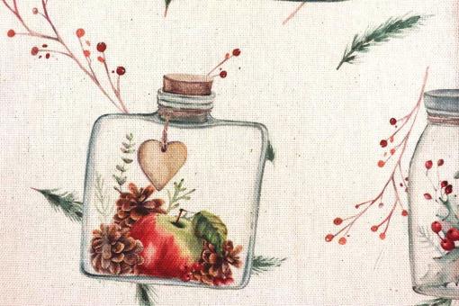 Recycelter Dekostoff mit weihnachtlichen Gläsern 