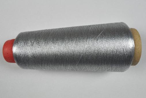 Nähgarn Overlock - Metallic-Look - 2700 Meter - Silber 