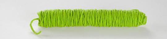 Wollkordel gefilzt 5 mm stark - Jutekern - 55 m-Rolle Grün intensiv