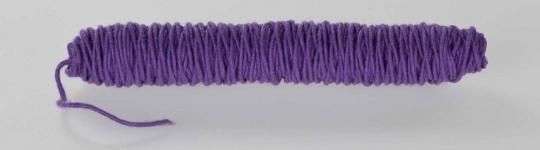 Wollkordel gefilzt 5 mm stark - Jutekern - 55 m-Rolle Lila