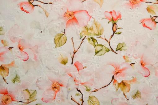 Bestickter Baumwollstoff mit Kirschblüten 