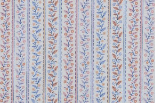 Musselin-Stoff mit Blütenranken 