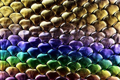Hologramm Tanzkleiderstoff mit Regenbogen Schuppen 
