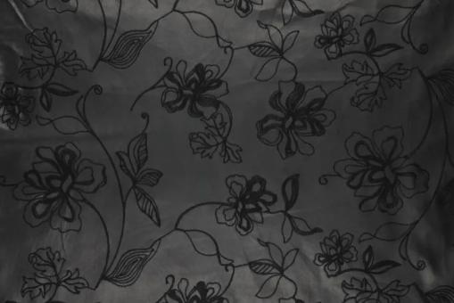 Besticktes Lederimitat mit Pfingstrosen 