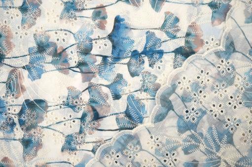 Bekleidungsstoff bestickt - Blauer Mohn 