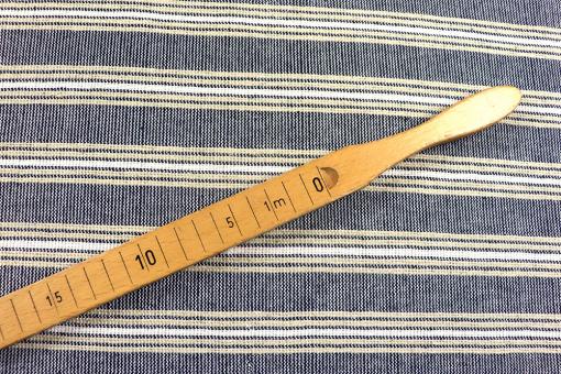 Baumwollstoff mit feinen Webstreifen 