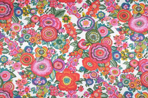 Baumwoll-Stoff mit floralem Mandala 