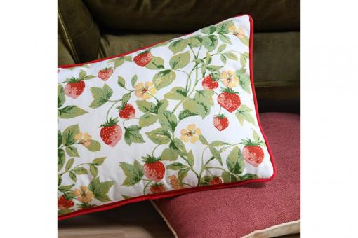 Baumwoll-Köperstoff- Strawberries 