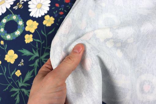 Premium Dekostoff mit skandinavischen Sommerfest 