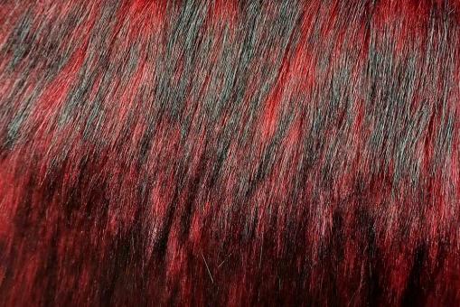 Taiga-Wolf - Kunstfell - Rot/Schwarz 