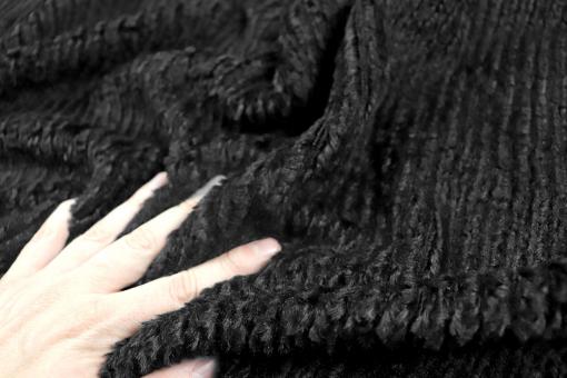 Rippenfell in Schwarz 